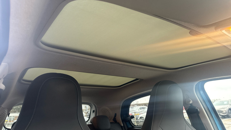 Smart EQ forfour hatchback 60kW EQ Exclusive 17kWh 5dr Auto [22kWch] Electric Hatchback